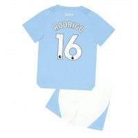 Camiseta Manchester City Rodri Hernandez #16 Primera Equipación para niños 2023-24 manga corta (+ pantalones cortos)